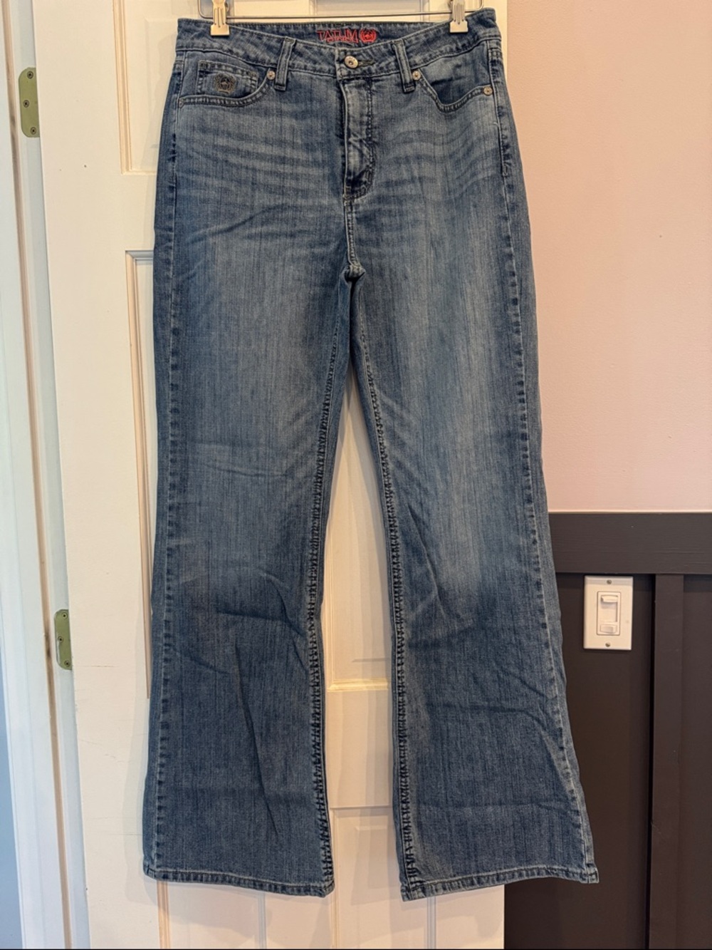 Women’s Cinch Light Blue Denim Flared Jeans